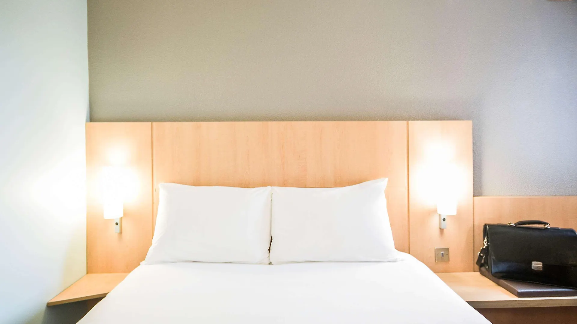 Ibis London Heathrow Airport Otel Hillingdon 3*,