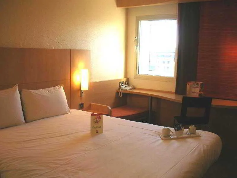 Ibis London Heathrow Airport Otel Hillingdon