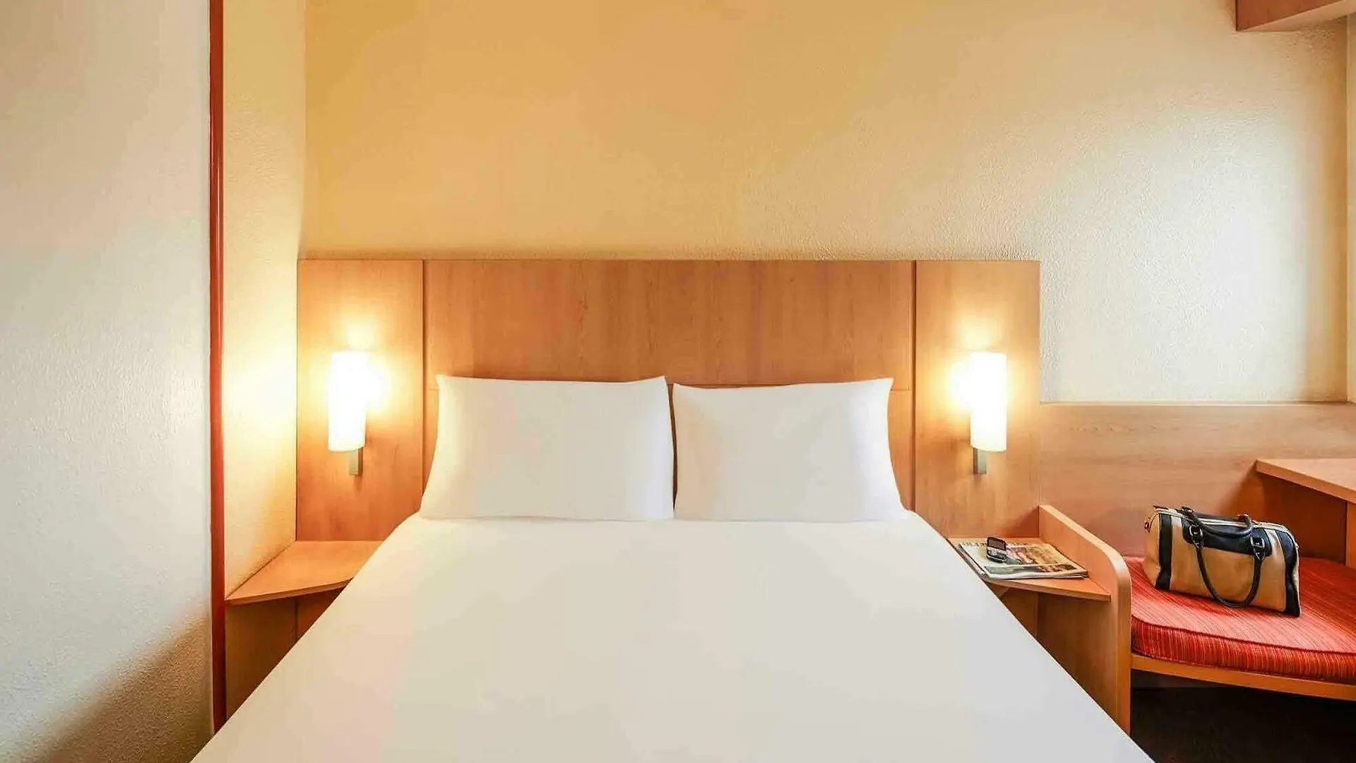 Ibis London Heathrow Airport Otel Hillingdon