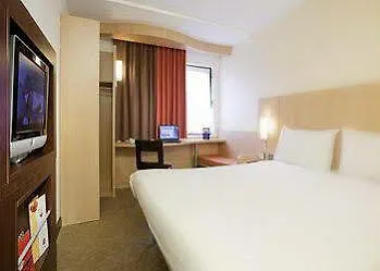 ***  Ibis London Heathrow Airport Otel Hillingdon Birleşik Krallık