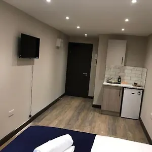  Apartment Bedfont House