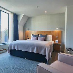 4* Otel Apex Of
